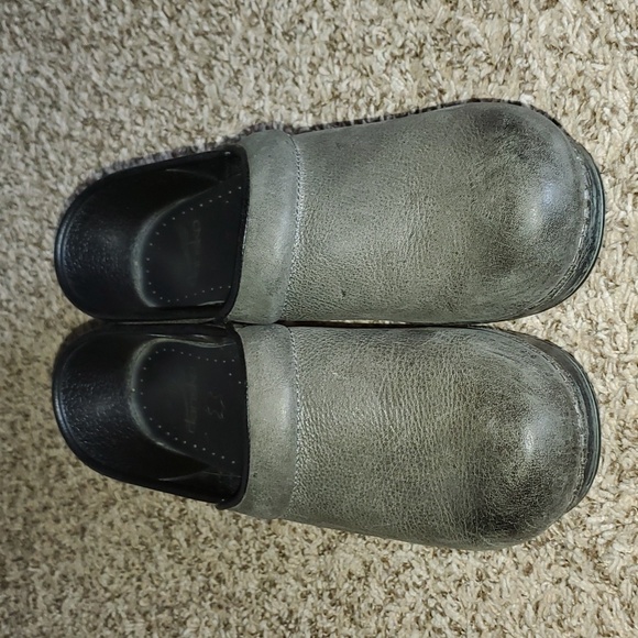 Dansko Grey Leather Clogs - Picture 4 of 10